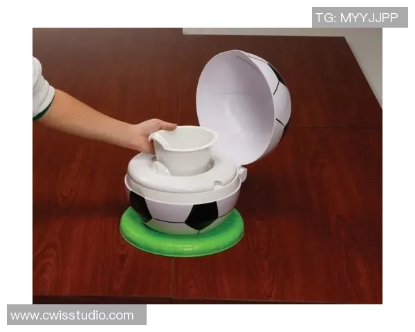 足球坐便器的奇妙设计与实用性探讨让你爱上每一次上厕所的体验