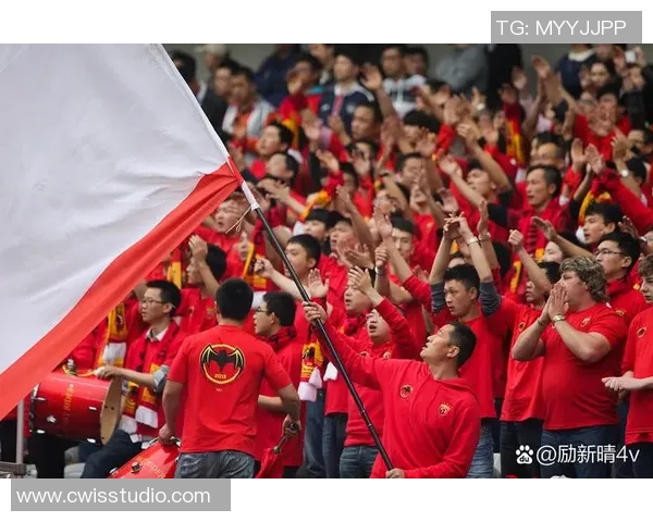 足球连胜三场展现强大实力球队士气高涨期待更大突破 足球连胜三场展现强大实力球队士气高涨期待更大突破